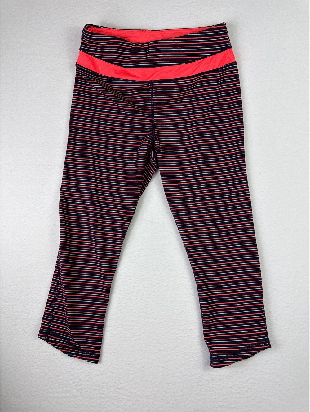 Kyodan Women's Capri Leggings with Striped Pattern and Coral Waistband, Size P/S